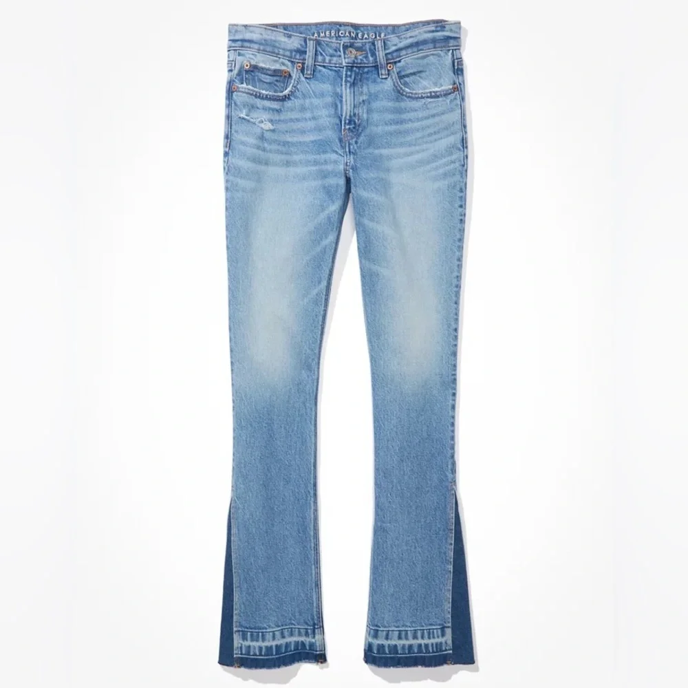 NWT American Eagle Denim Jeans 90s Low Rise Kick Two Tone Blue Mid Wash Size 2​​ - Picture 4 of 13